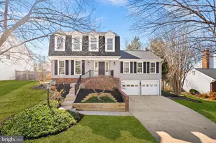 105 Country Rd, Potomac Falls, VA 20165 - Photo 2