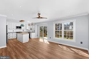 105 Country Rd, Potomac Falls, VA 20165 - Photo 12