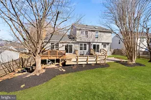 105 Country Rd, Potomac Falls, VA 20165 - Photo 32