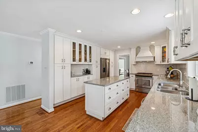 404 Beauregard Drive SE, Leesburg, VA 20175 - Photo 12