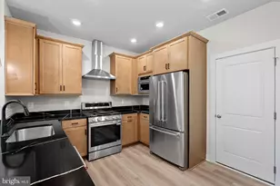 45163 Drowes Ter, Sterling, VA 20166 - Photo 8