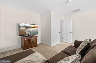 25243 Barley Grass Square, Aldie, VA 20105 - Photo 16