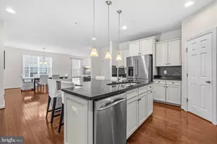 25243 Barley Grass Square, Aldie, VA 20105 - Photo 12