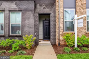 20941 Bluebird Sq, Sterling, VA 20165 - Photo 1