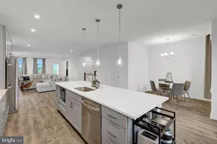 20941 Bluebird Sq, Sterling, VA 20165 - Photo 34