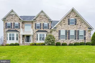 15117 Grace Pl, Waterford, VA 20197 - Photo 2