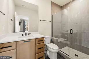 43416 Grandmoore St, Ashburn, VA 20148 - Photo 8