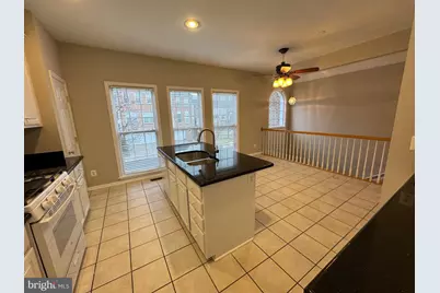 45776 Mountain Pine Square #45776, Sterling, VA 20166 - Photo 8