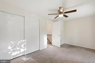 129 Bickel Ct, Sterling, VA 20165 - Photo 14