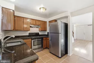 129 Bickel Ct, Sterling, VA 20165 - Photo 8
