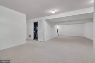 43654 Kenai Ct, Chantilly, VA 20152 - Photo 38