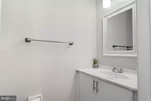 1032 Margate Ct, Sterling, VA 20164 - Photo 12