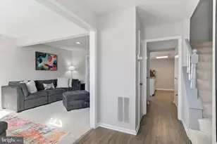 1032 Margate Ct, Sterling, VA 20164 - Photo 4