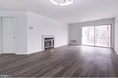 20600 Cornstalk Terrace #202, Ashburn, VA 20147 - Photo 4