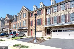 42624 Lisburn Chase Ter, Chantilly, VA 20152 - Photo 2