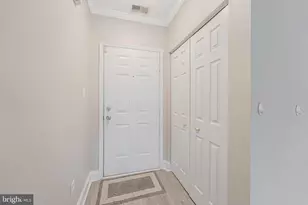 25280 Lake Shore Square, Chantilly, VA 20152 - Photo 4