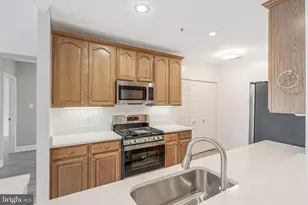 25280 Lake Shore Square, Chantilly, VA 20152 - Photo 14