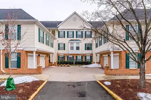 25280 Lake Shore Square, Chantilly, VA 20152 - Photo 1
