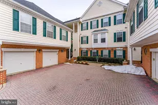 25280 Lake Shore Square, Chantilly, VA 20152 - Photo 2