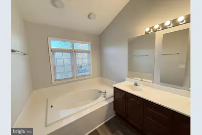 43572 Blacksmith Square, Ashburn, VA 20147 - Photo 20