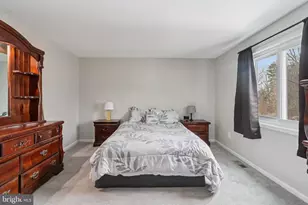 702 Giles Pl, Sterling, VA 20164 - Photo 16