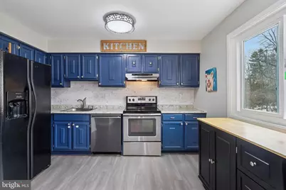 702 Giles Place, Sterling, VA 20164 - Photo 10