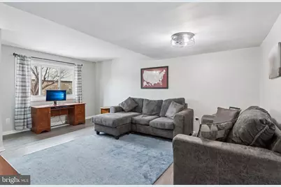 702 Giles Place, Sterling, VA 20164 - Photo 6