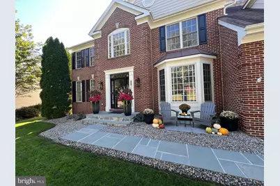 115 Cedargrove Place SW, Leesburg, VA 20175 - Photo 2