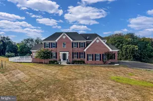 11571 Mica Pl, Lovettsville, VA 20180 - Photo 2