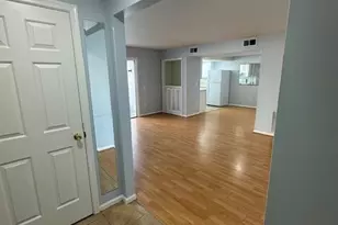 110 Prosperity Ave SE, Leesburg, VA 20175 - Photo 2