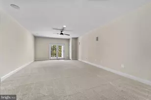 22990 Weybridge Square, Ashburn, VA 20148 - Photo 38