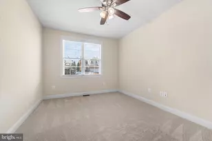 22990 Weybridge Square, Ashburn, VA 20148 - Photo 20