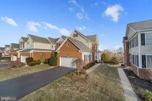 22990 Weybridge Square, Ashburn, VA 20148 - Photo 8