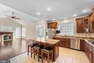 22990 Weybridge Square, Ashburn, VA 20148 - Photo 16