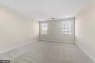 22990 Weybridge Square, Ashburn, VA 20148 - Photo 30