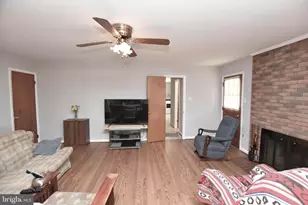 19141 Youngs Cliff Rd, Sterling, VA 20165 - Photo 16