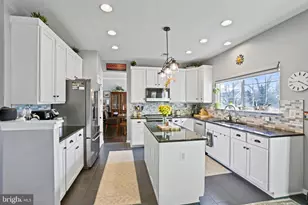 325 Bill Brower Ct, Purcellville, VA 20132 - Photo 12