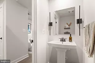 42595 Pitlochry Ter, Sterling, VA 20166 - Photo 8