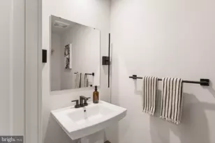 42595 Pitlochry Ter, Sterling, VA 20166 - Photo 6