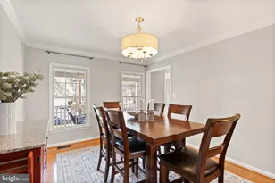 608 E G St, Purcellville, VA 20132 - Photo 16