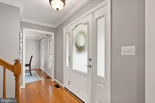 608 E G St, Purcellville, VA 20132 - Photo 4