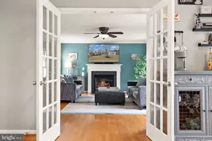 608 E G St, Purcellville, VA 20132 - Photo 6