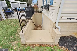 608 E G St, Purcellville, VA 20132 - Photo 42