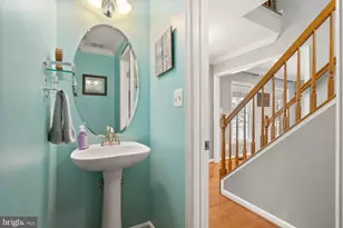 608 E G St, Purcellville, VA 20132 - Photo 18