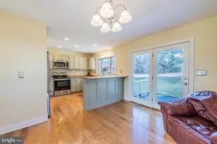 9 Honeybee Ave, Round Hill, VA 20141 - Photo 8