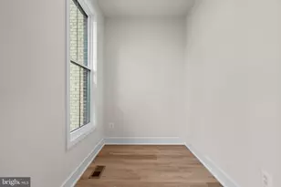 42121 Picasso Sq, Ashburn, VA 20148 - Photo 16