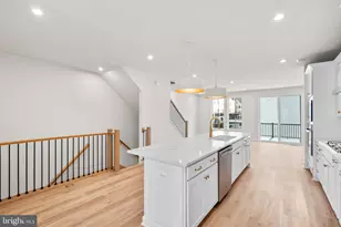 42121 Picasso Sq, Ashburn, VA 20148 - Photo 10