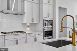 923 Warlander Dr SW, Leesburg, VA 20175 - Photo 14