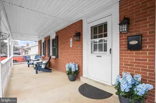 709 W Poplar Rd, Sterling, VA 20164 - Photo 2