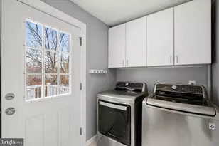 709 W Poplar Rd, Sterling, VA 20164 - Photo 14